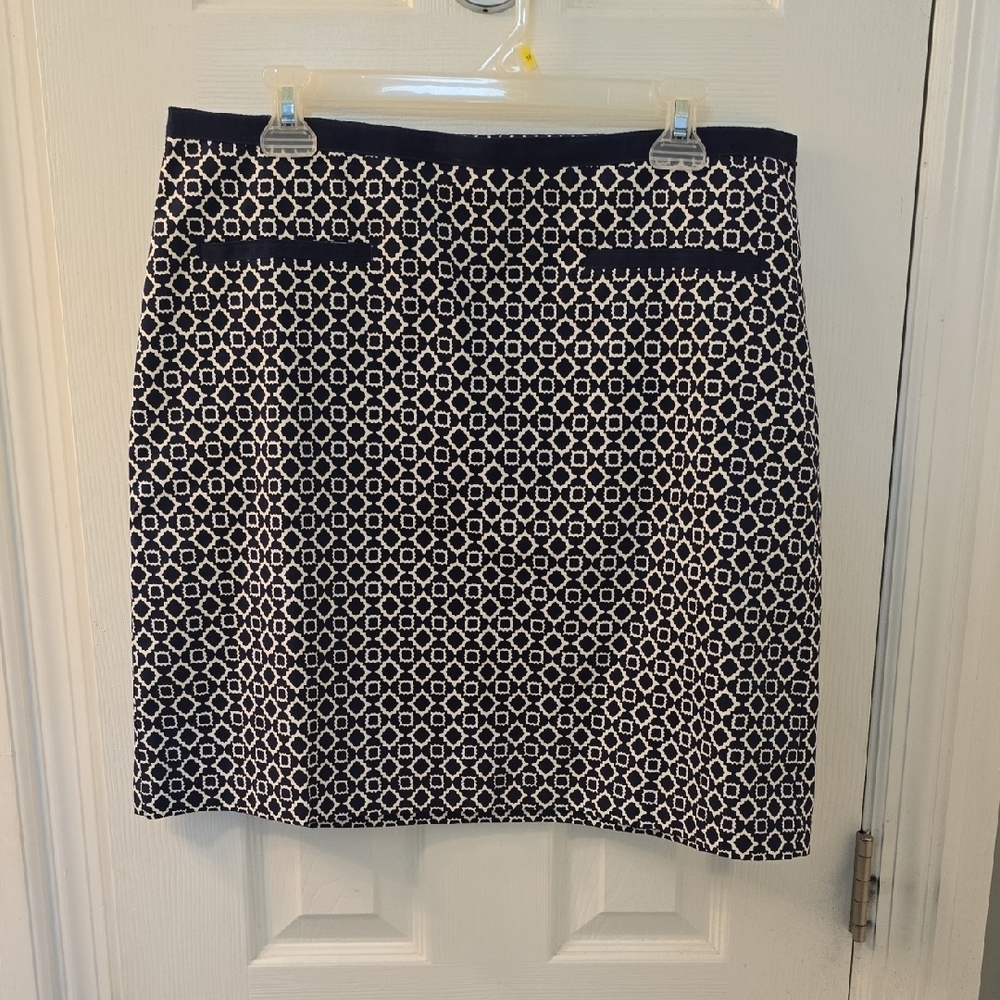Talbots Navy and White Skirt EUC Size 12 (Bin 20)